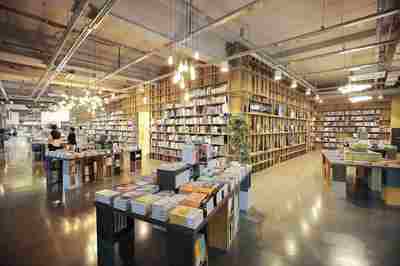 在鄉鎮開一個小書店要多少錢,以下信息要了解!