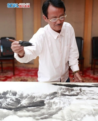 四川省文聯(lián)組織80位藝術(shù)家赴阿壩采風(fēng)創(chuàng)作